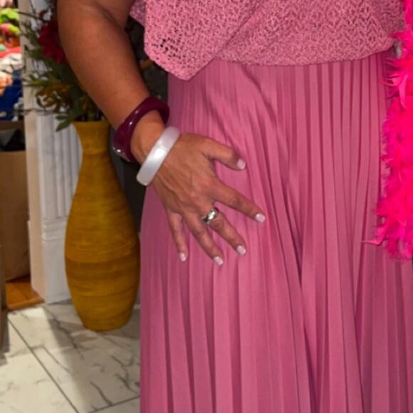 VINTAGE 70’s dusty pink Bridesmaid Maxi Dress with pleats & crochet size 8 - Picture 3 of 10